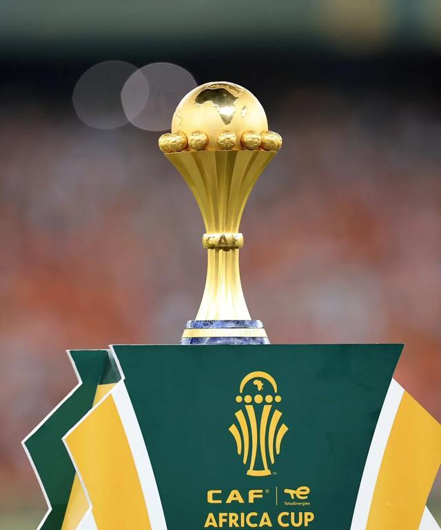 遭遇严防死守！浓眉战旧主10中6贡献12分5篮板5助攻（旧主严密看防！浓眉10投6中拿下12分5篮板5助攻）