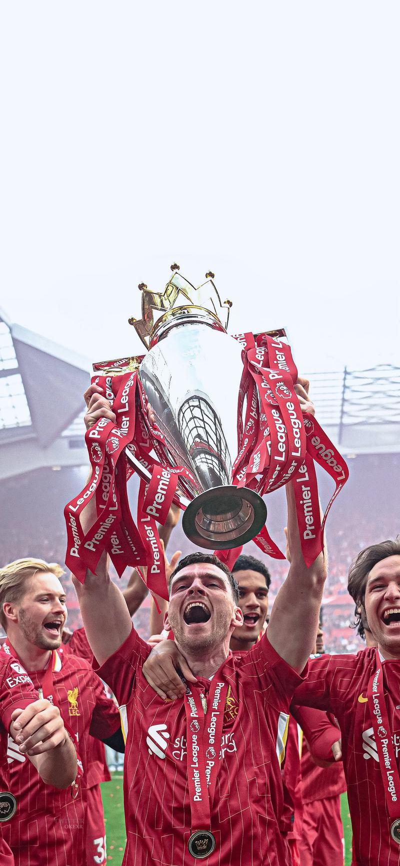 欧冠92年改制后戴帽数前10：梅西、C罗8次第1，姆巴佩5次第4（欧冠自1992年改制以来戴帽次数前十：梅西与C罗各8次并列第一，姆巴佩5次位列第4）