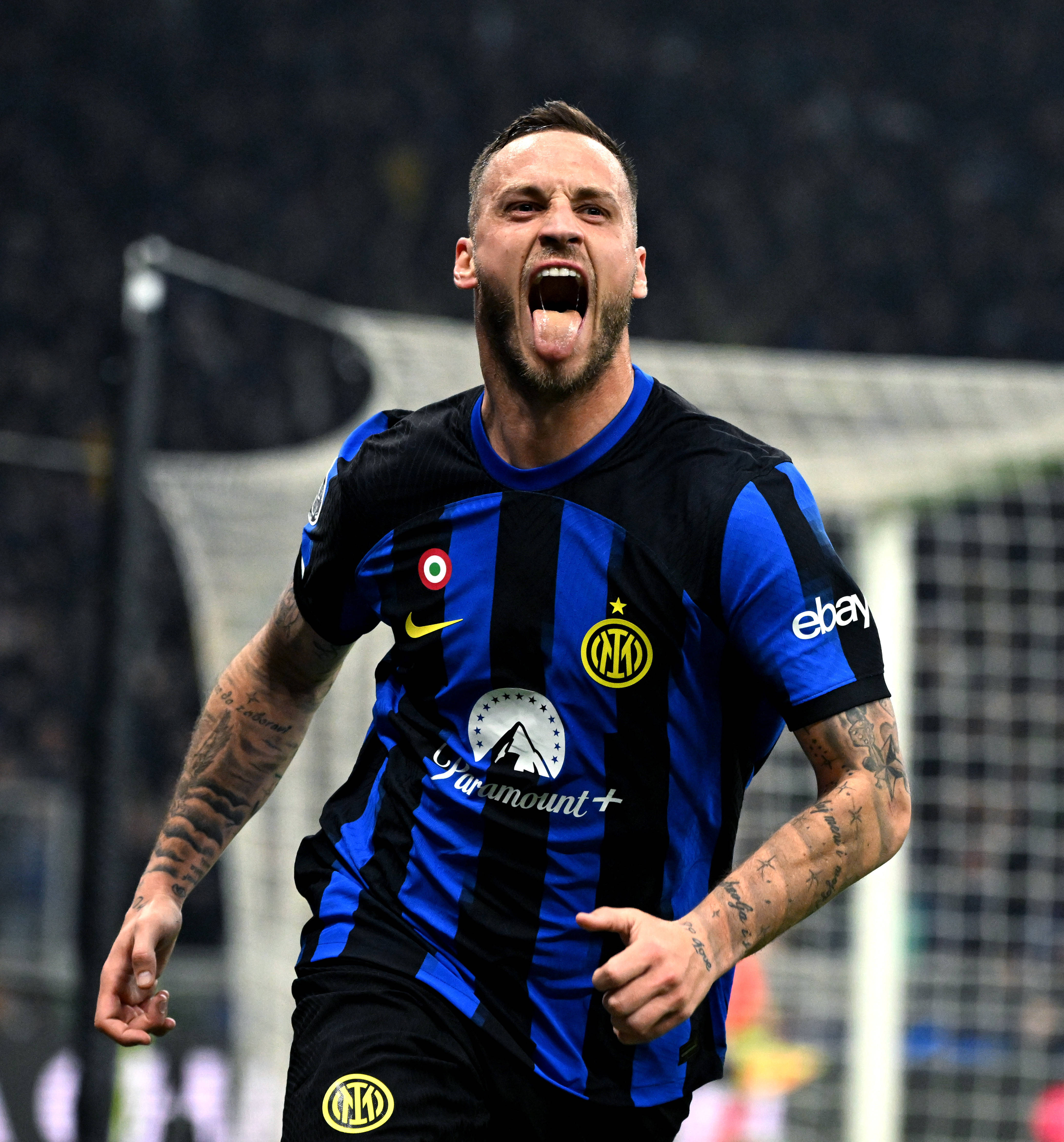 浙江副总：外援要了解中国足球；就算是国脚也不会随便开顶薪（浙江俱乐部副总：外援需熟悉中国足球；即便国脚也不轻易给顶薪）