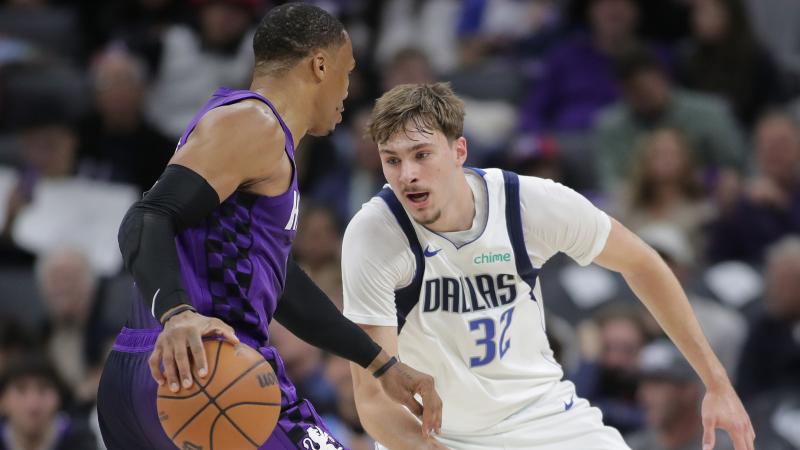 中超：上海海港主场4-1大胜深圳（中超联赛：上海海港主场4比1击败深圳队）