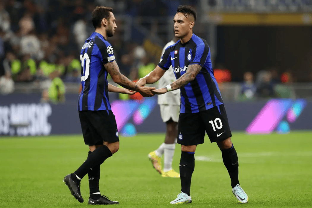 记者：国米不可能在冬窗签阿德耶米，他们满意现有的4名前锋（记者称国米冬窗不会引进阿德耶米，因对队内四名前锋满意）