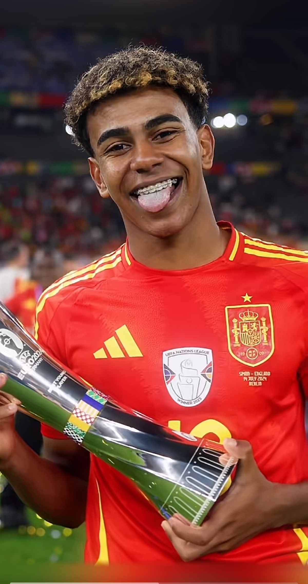 孙兴慜：我不会在冬窗租借回欧洲；作为前锋进球比吃饭还重要（孙兴慜：冬窗不租借回欧洲，作为前锋进球比吃饭更要紧）