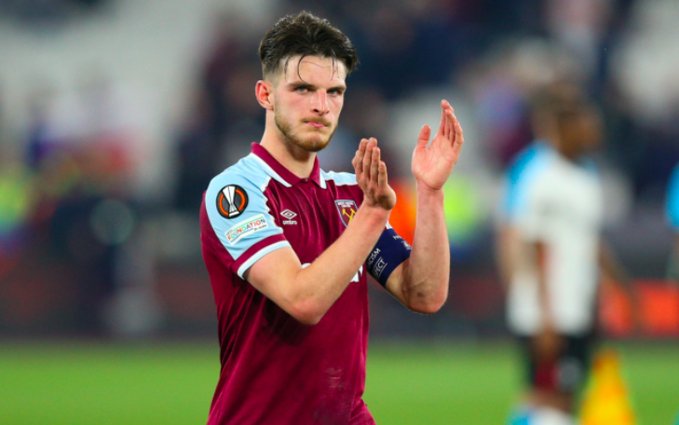 集体开喷萨拉赫：斯洛特称问题在他，卡拉格嘲讽其无国家队成绩（萨拉赫遭群起指责：斯洛特称问题出在他身上，卡拉格讥其国家队无建树）