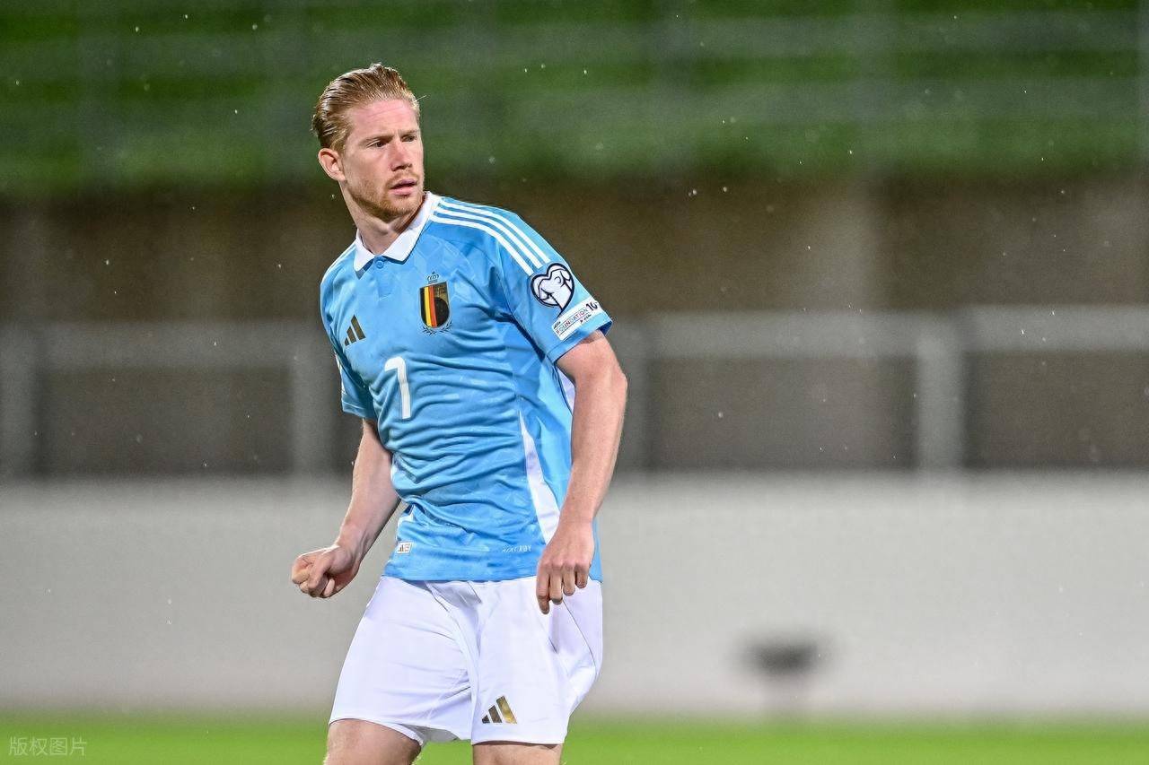 足球英超豪门逆风翻盘，球迷直呼太刺激（英超豪门上演逆转好戏，球迷惊呼过瘾）