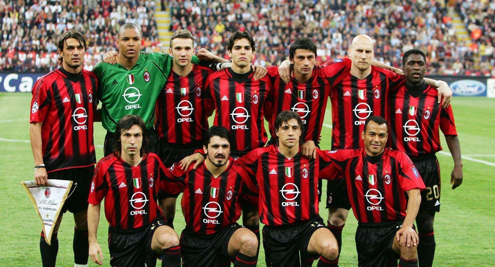 切尔西球迷在看台高唱：拉明-亚马尔，你就是一坨＊（切尔西球迷看台高唱不雅口号，嘲讽拉明-亚马尔）